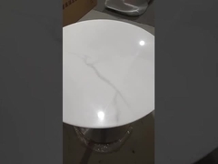 大理石のコーヒー テーブル/トランペットのテーブルの基盤が付いているブラシをかけられた金チューリップの基盤