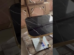 金継ぎ目のダイニング テーブルと陶磁器楕円形の形の大理石パターン